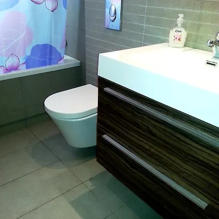 Villa Satin Gold
